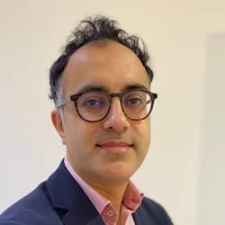 Dr Manish Kalla